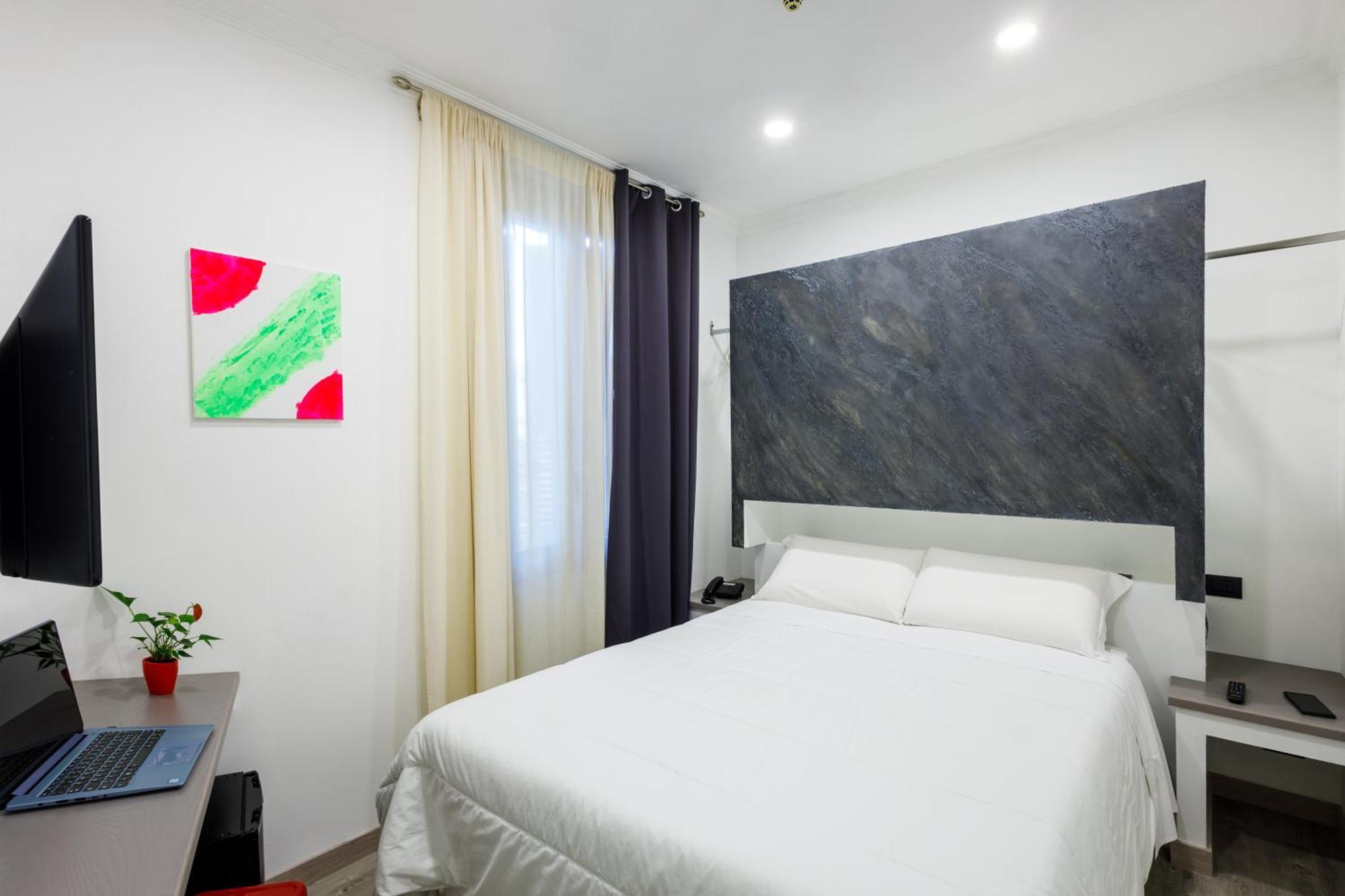 Crossroad Hotel Rome Exterior photo